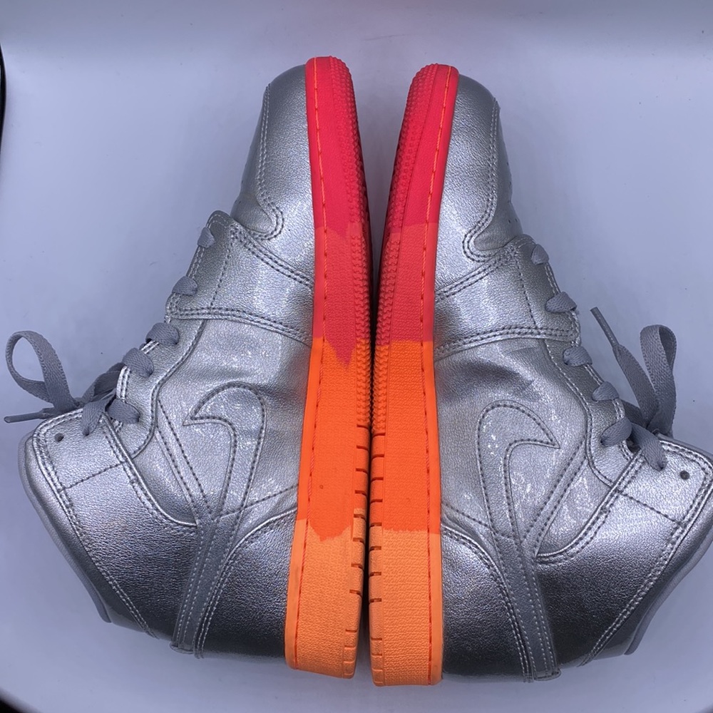 Nike Air Jordan 1 Mid GS Metallic Silver Pink Crimson Size 7Y (555112-006) - Picture 5 of 11